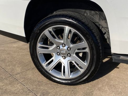 Used 2017 Cadillac Escalade Premium Luxury image 8