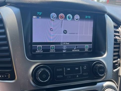 Used 2018 Chevrolet Suburban LT AWD/4WD image 50