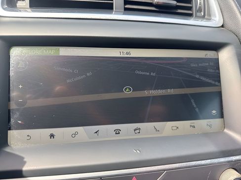 Used 2020 Jaguar E-PACE R-Dynamic SE image 19