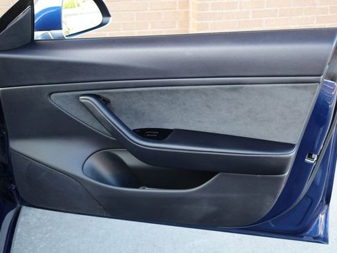 Used 2018 Tesla Model 3 Long Range image 23