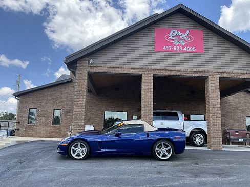 Used 2005 Chevrolet Corvette Convertible w/ Preferred Equipment Group RWD image 24