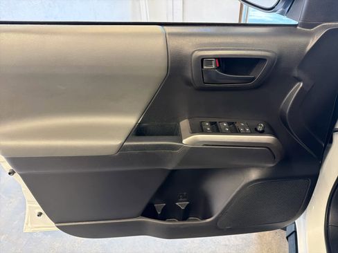 Used 2022 Toyota Tacoma SR5 image 16