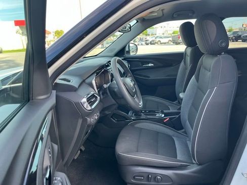 Used 2023 Chevrolet TrailBlazer LT w/ Convenience Package FWD image 16