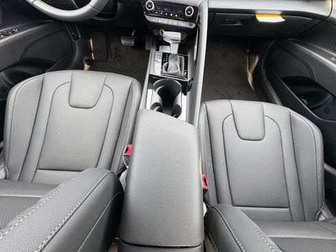 New 2026 Hyundai Elantra Limited FWD image 23