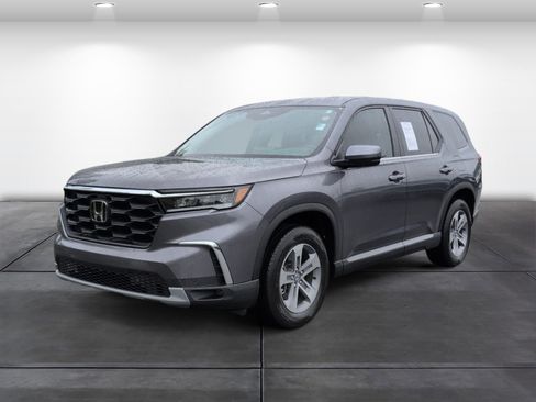 Certified 2025 Honda Pilot EX-L image 4