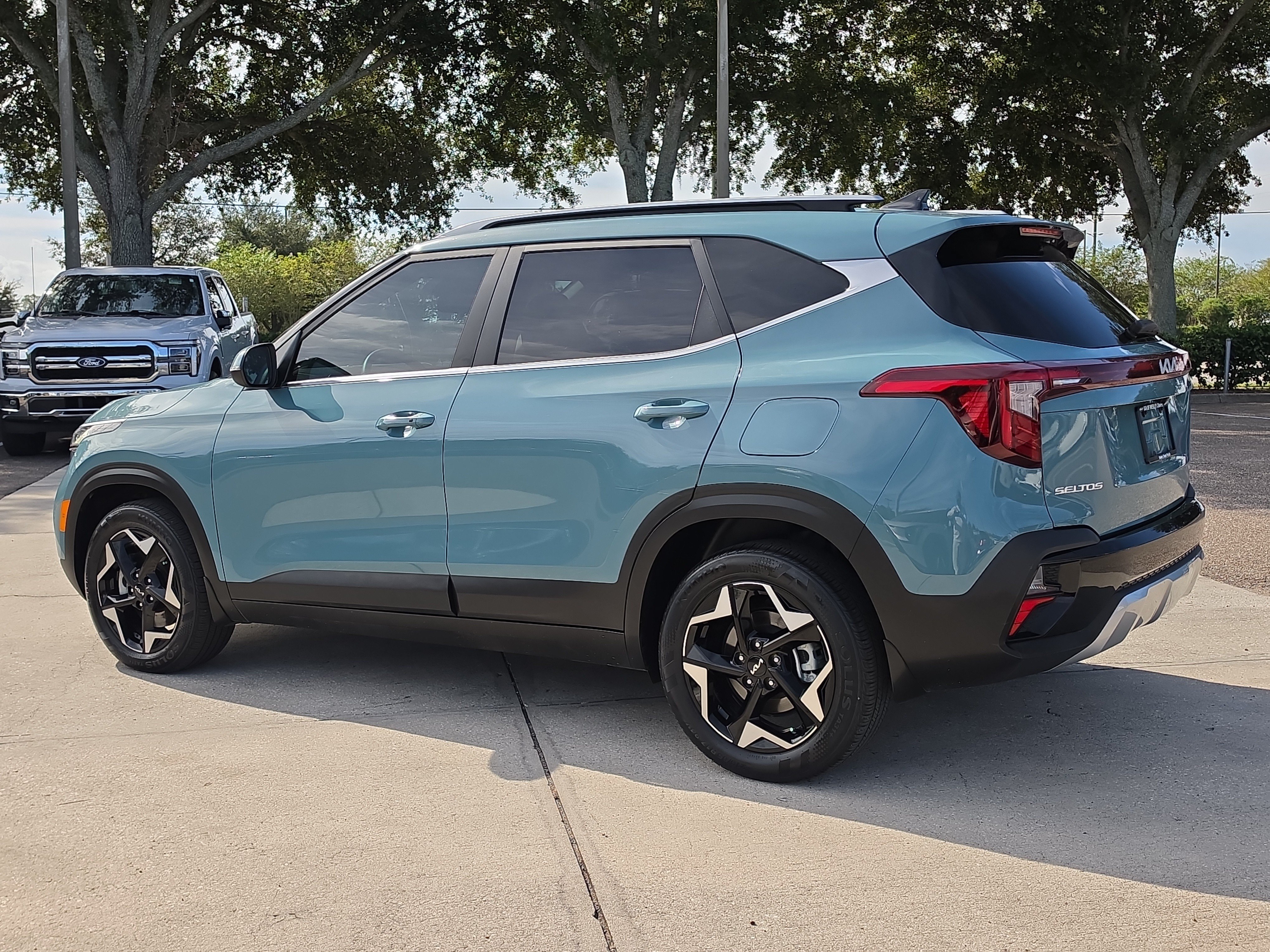 Certified 2024 Kia Seltos EX AWD/4WD image 6