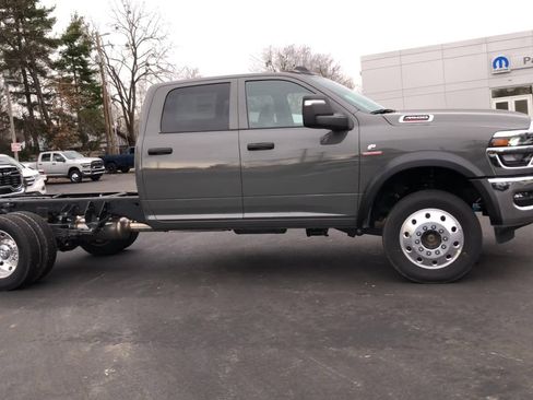 New 2026 RAM 4500 Tradesman w/ Chrome Appearance Group image 9
