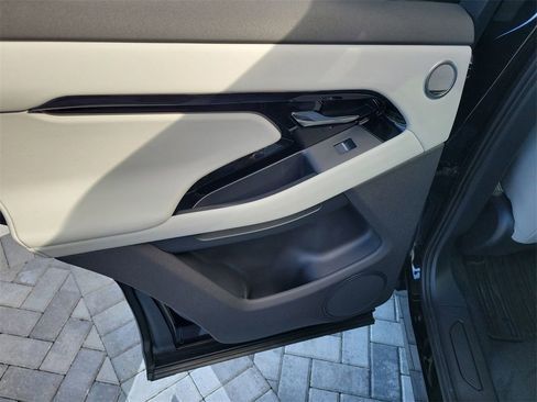 New 2026 Land Rover Range Rover Evoque S image 22