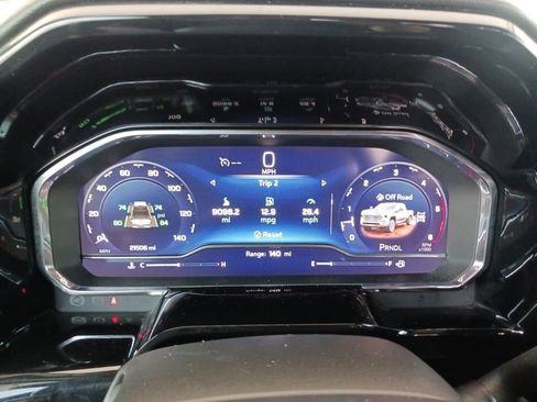 Used 2024 Chevrolet Silverado 2500 LT image 17