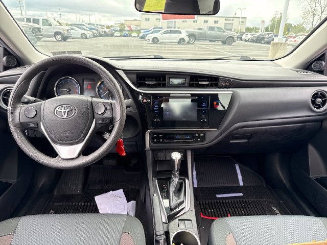 Used 2019 Toyota Corolla LE FWD image 19