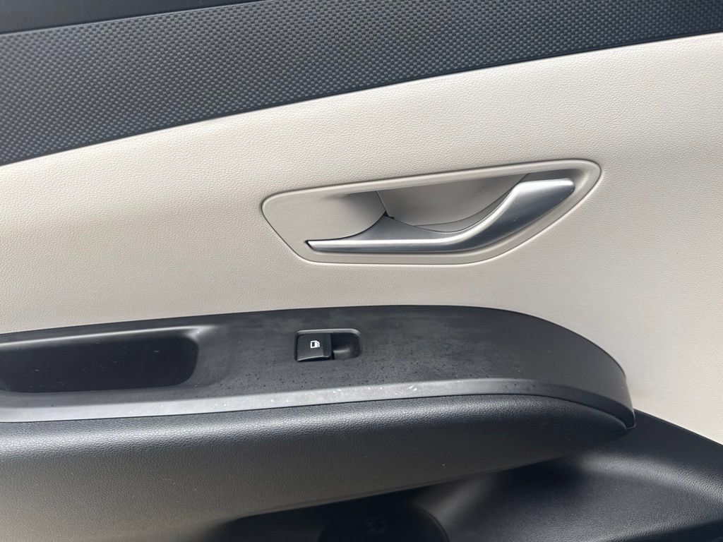 Certified 2024 Hyundai Tucson SE AWD/4WD image 19