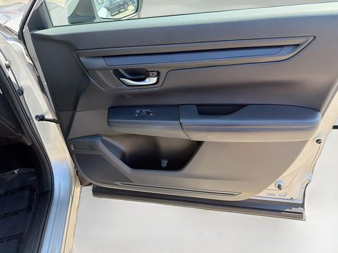 Used 2023 Honda CR-V LX image 33