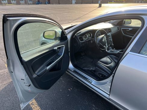 Used 2012 Volvo S60 T5 FWD image 17