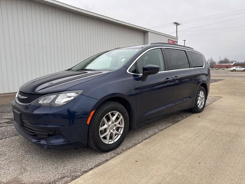 Used 2020 Chrysler Voyager Lxi image 38
