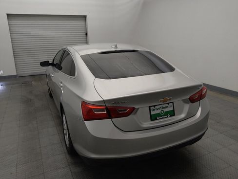 Used 2018 Chevrolet Malibu LT FWD image 6