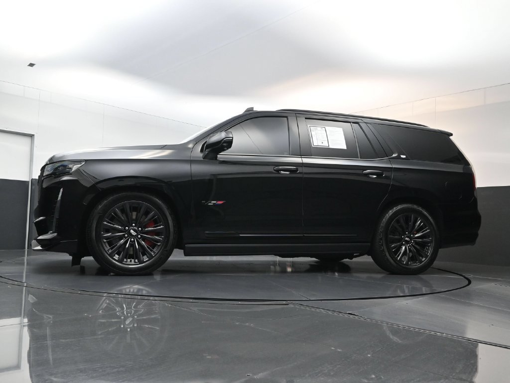Used 2023 Cadillac Escalade V w/ LPO, ONYX Package AWD/4WD image 33