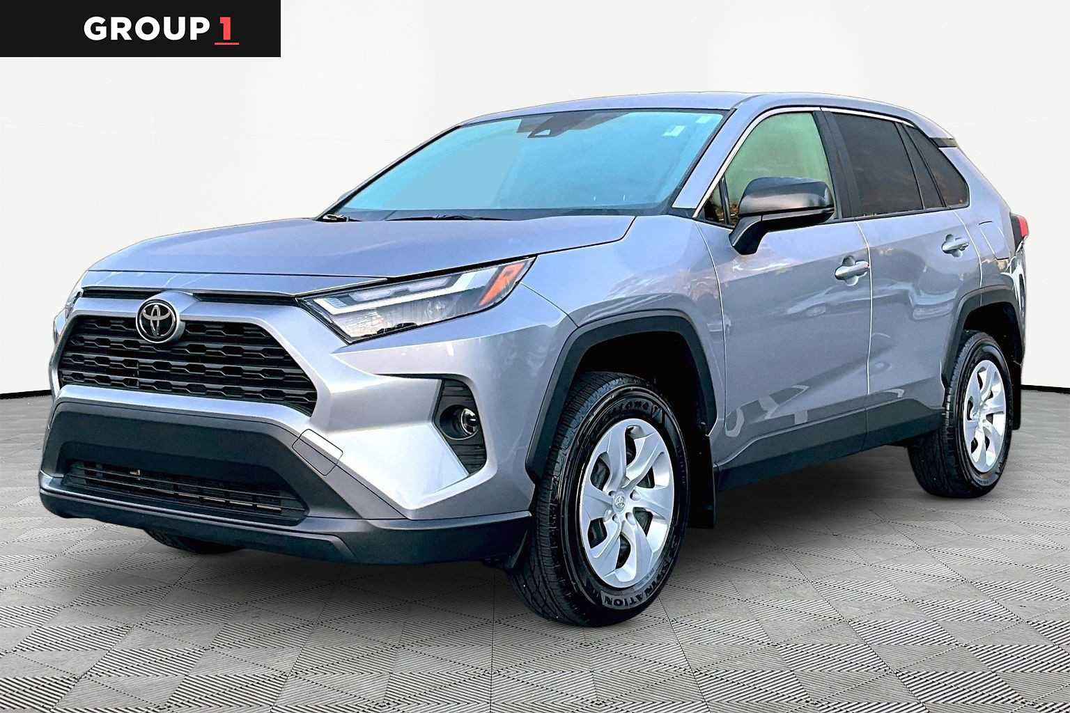 Certified 2025 Toyota RAV4 LE FWD image 1