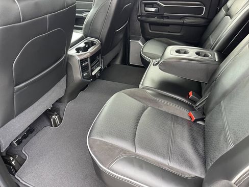 New 2026 RAM 2500 Laramie AWD/4WD image 19