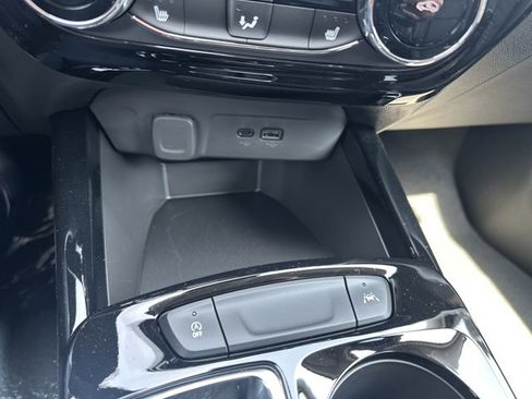 New 2025 Chevrolet Trax ACTIV w/ Driver Confidence Package image 17
