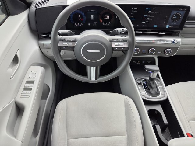 Used 2025 Hyundai Kona SE FWD image 13