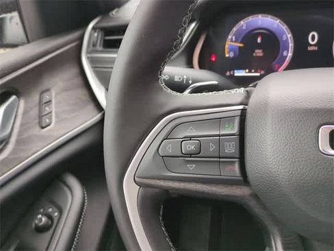 New 2025 Jeep Grand Cherokee L Limited image 24