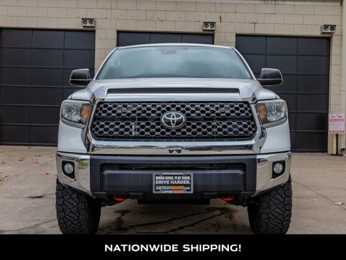 Used 2021 Toyota Tundra SR5 w/ SR5 Upgrade Package AWD/4WD image 4