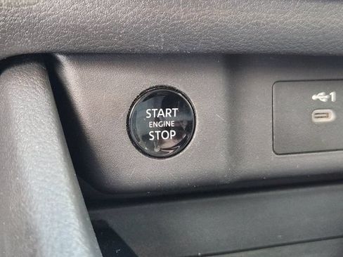 Used 2024 Nissan Rogue SV AWD/4WD image 19