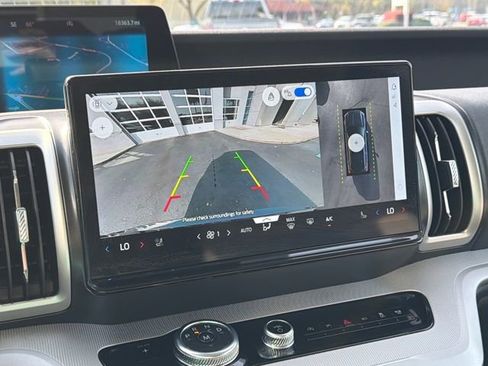 Used 2025 Ford Expedition Active image 23