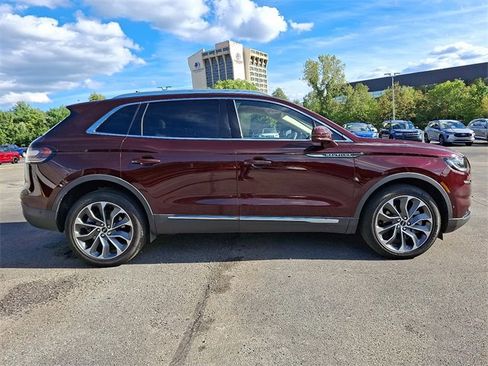 Certified 2022 Lincoln Nautilus Reserve w/ Equipment Group 201A image 8