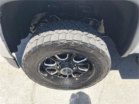 Used 2015 GMC Sierra 2500 SLT w/ Duramax Plus Package AWD/4WD image 20