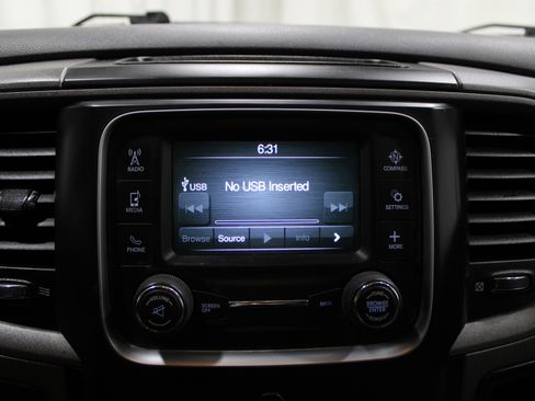 Used 2017 RAM 2500 Tradesman w/ Chrome Appearance Group image 13