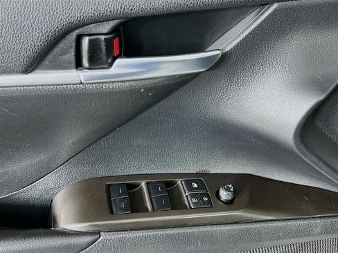 Used 2023 Toyota Camry SE FWD image 25