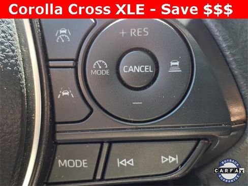Used 2024 Toyota Corolla Cross XLE image 28