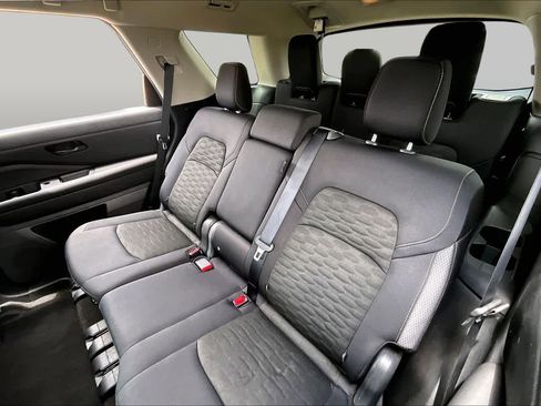 Used 2025 Nissan Pathfinder SV FWD image 18