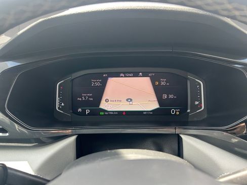 Used 2022 Volkswagen Taos SEL w/ Panoramic Sunroof Package image 14