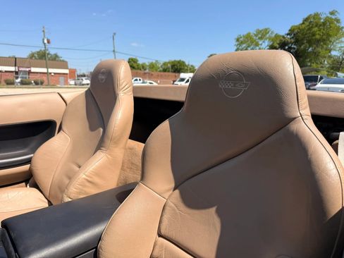 Used 1994 Chevrolet Corvette Convertible RWD image 24