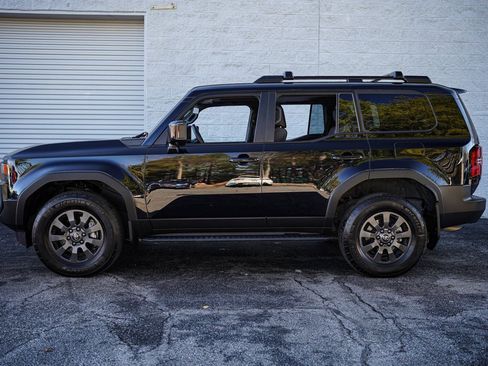 Used 2024 Toyota Land Cruiser w/ Premium Package image 10