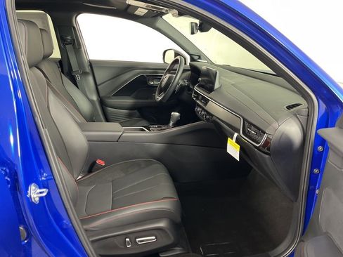 Used 2025 Acura ADX A-Spec image 8