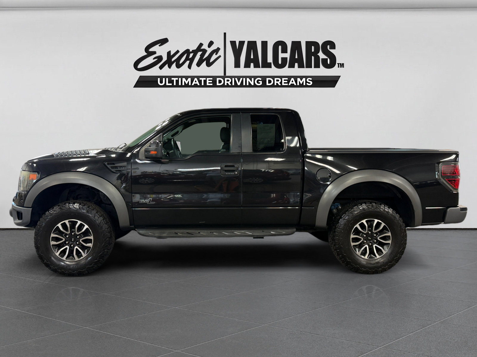 Used 2013 Ford F150 Raptor w/ Luxury Equipment Group AWD/4WD image 2