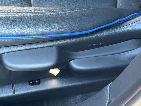 Used 2025 Buick Envista Sport Touring image 23