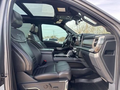 Used 2025 Ford F250 Platinum w/ Tremor Off-Road Package image 43