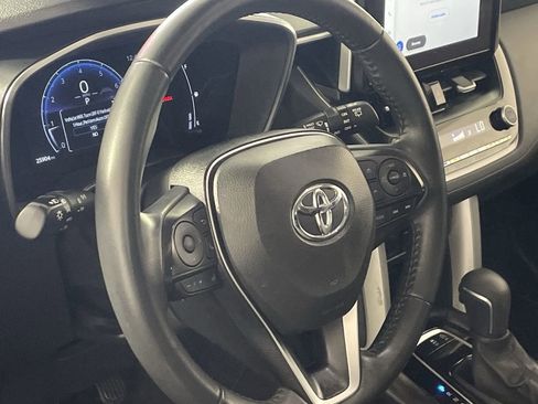Used 2024 Toyota Corolla Cross XLE w/ Convenience Package FWD image 13