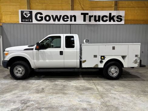Used 2015 Ford F250 XL w/ Power Equipment Group AWD/4WD image 2