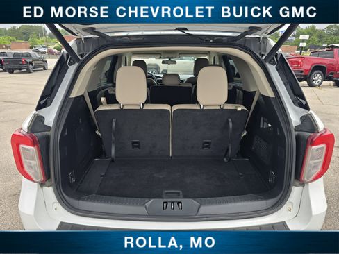 Used 2020 Ford Explorer XLT w/ Equipment Group 202A AWD/4WD image 30