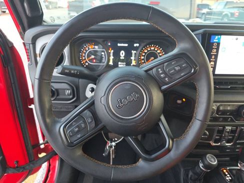 Used 2024 Jeep Wrangler Unlimited Sport AWD/4WD image 9