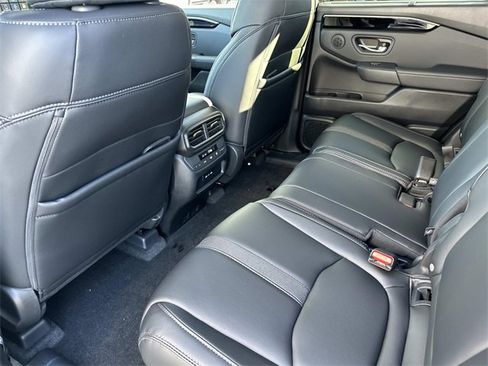 New 2025 Honda Pilot Touring image 14