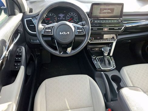 Certified 2023 Kia Seltos EX image 11