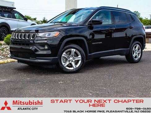 Used 2023 Jeep Compass Latitude w/ Convenience Group AWD/4WD image 1