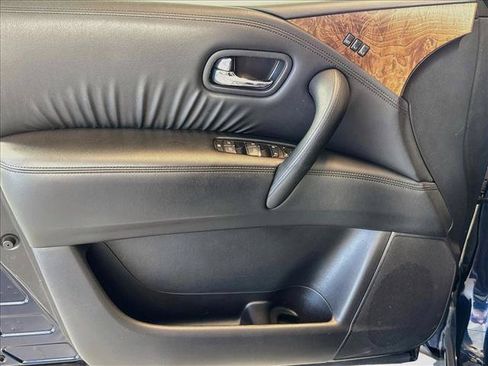 Used 2024 Nissan Armada SL w/ Captain's Chairs Package RWD image 17