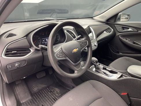 Used 2022 Chevrolet Malibu LS image 8